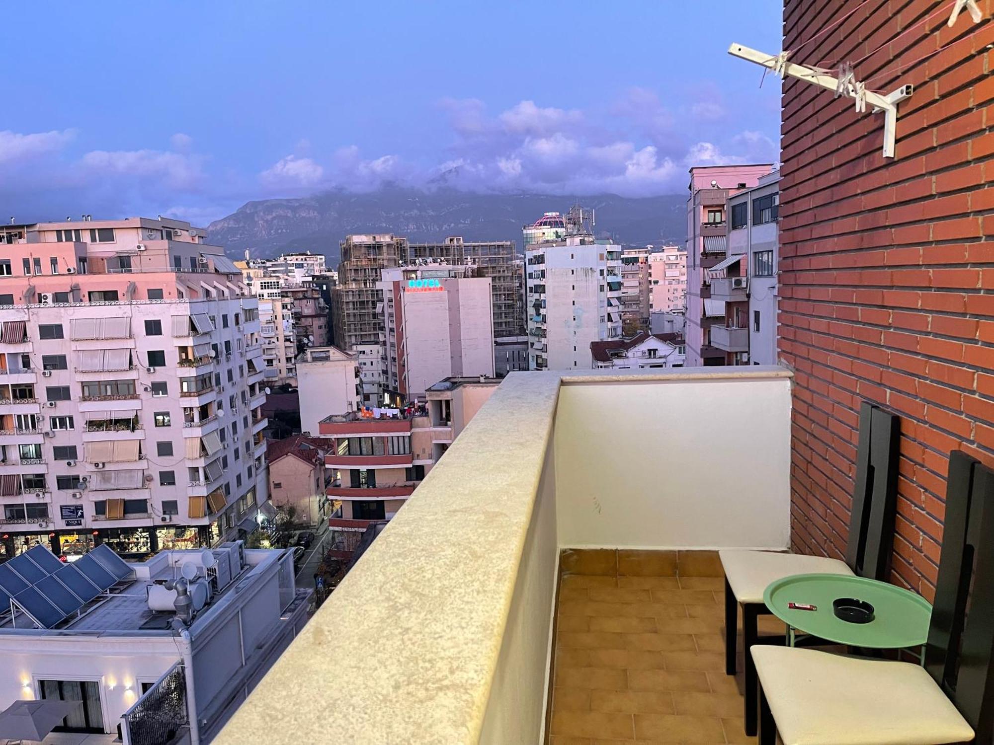 City Center Apartment Galeria Tirana Exterior photo