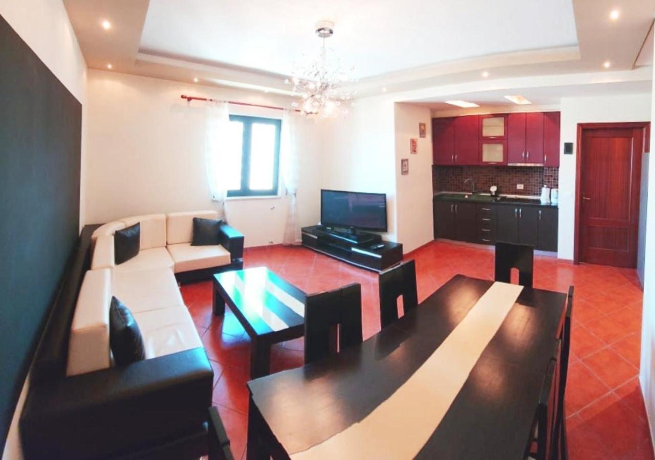 City Center Apartment Galeria Tirana Exterior photo
